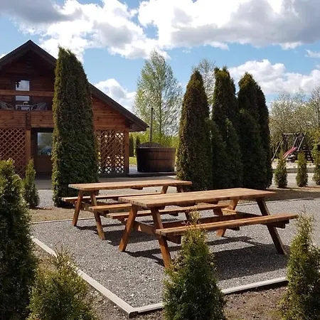 Viesu Namins Dalderi Varakļāni